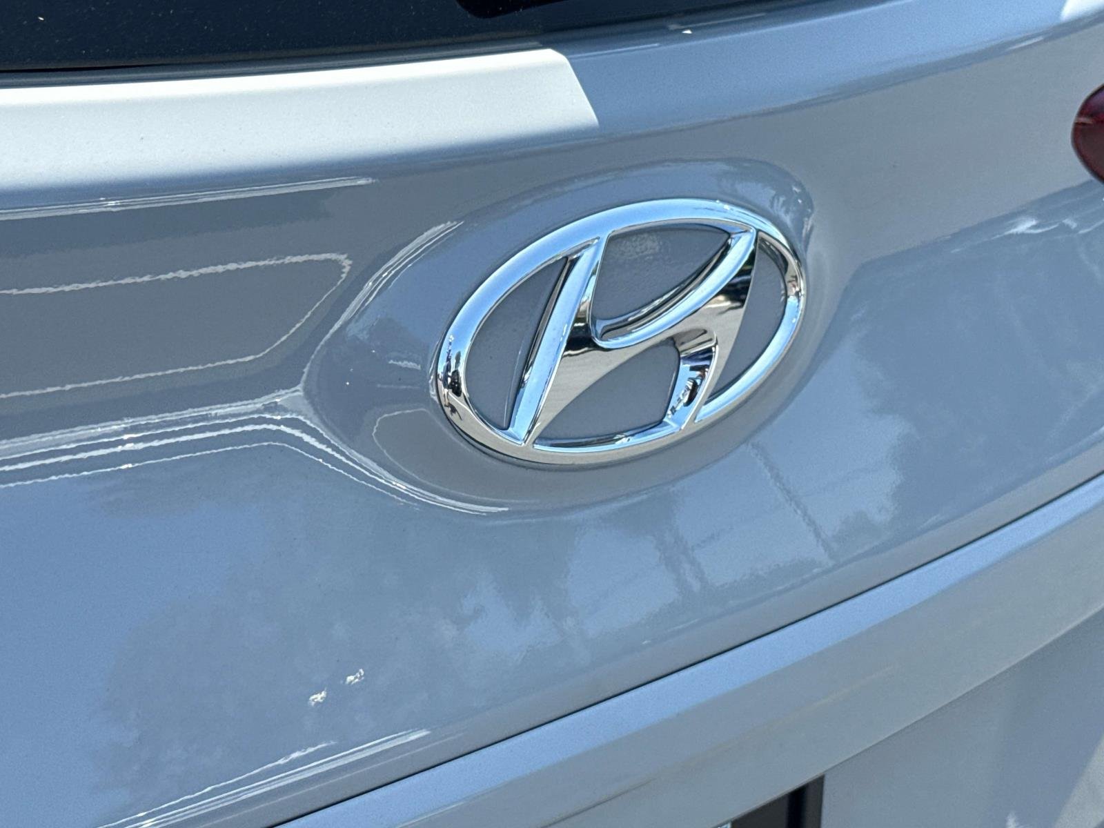 Used 2023 Silver Hyundai SEL image 6