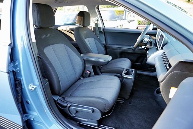 Used 2024 Blue Hyundai SEL image 11