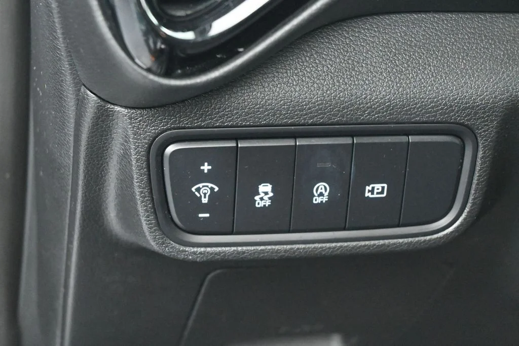 Used 2023 Fusion Black Kia S image 16