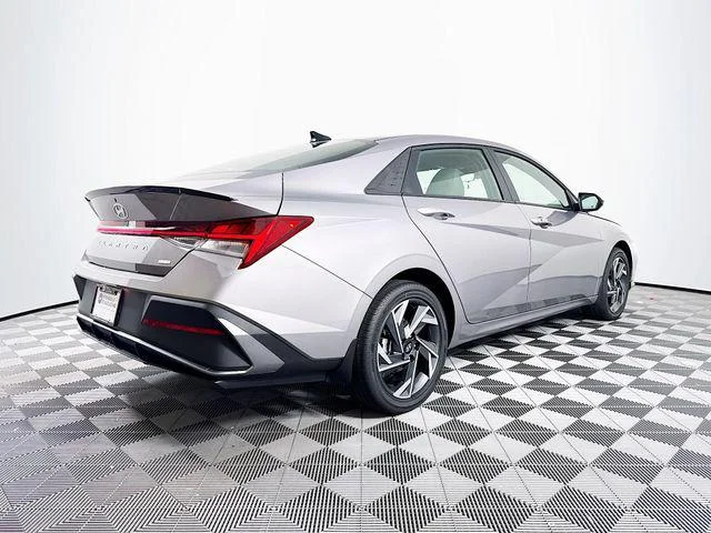 2025 Hyundai Elantra Blue - Photo 6