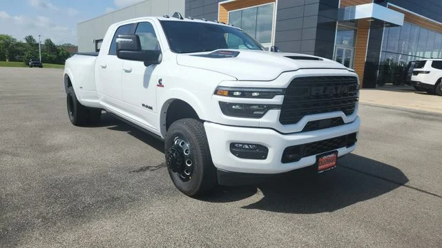 New 2026 Bright White Clear-Coat Exterior Paint RAM Limited image 18