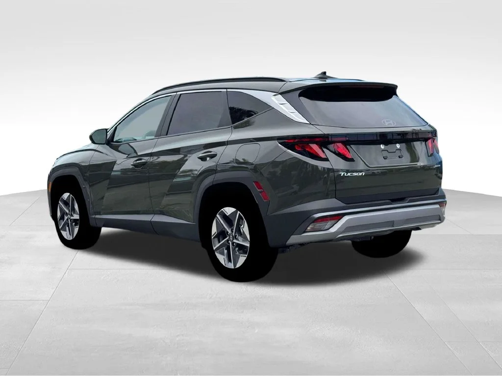 Used 2026 Green Hyundai SEL image 5