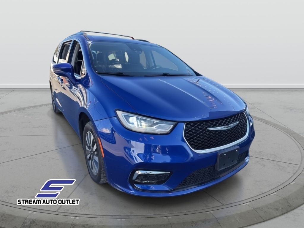 2021 Chrysler Pacifica Touring L photo 2