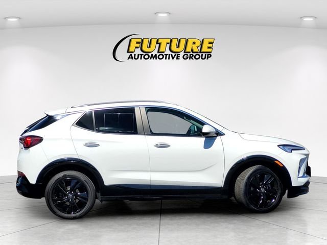 Used 2024 White Buick Sport Touring image 3