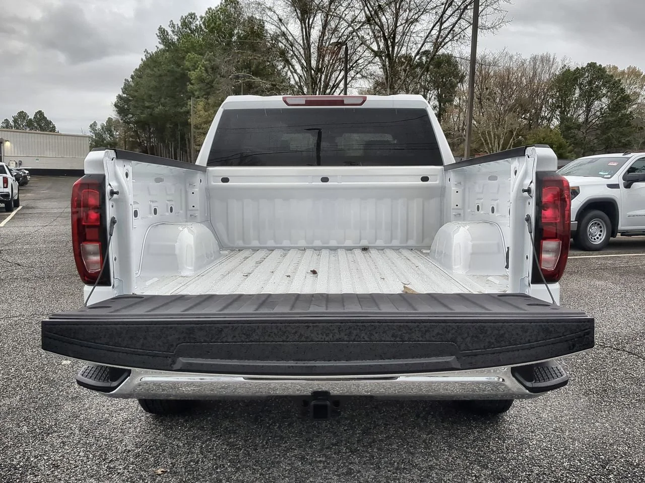 New 2026 Summit White GMC Pro image 24