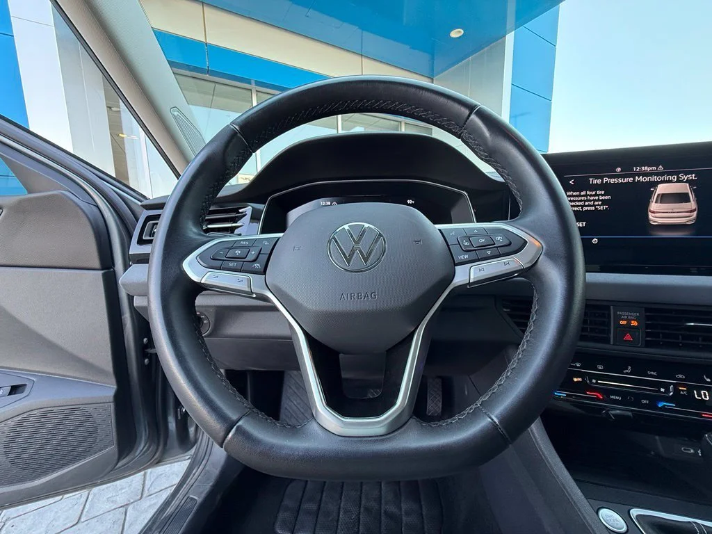 Used 2025 Gray Volkswagen 1.5T SE image 18