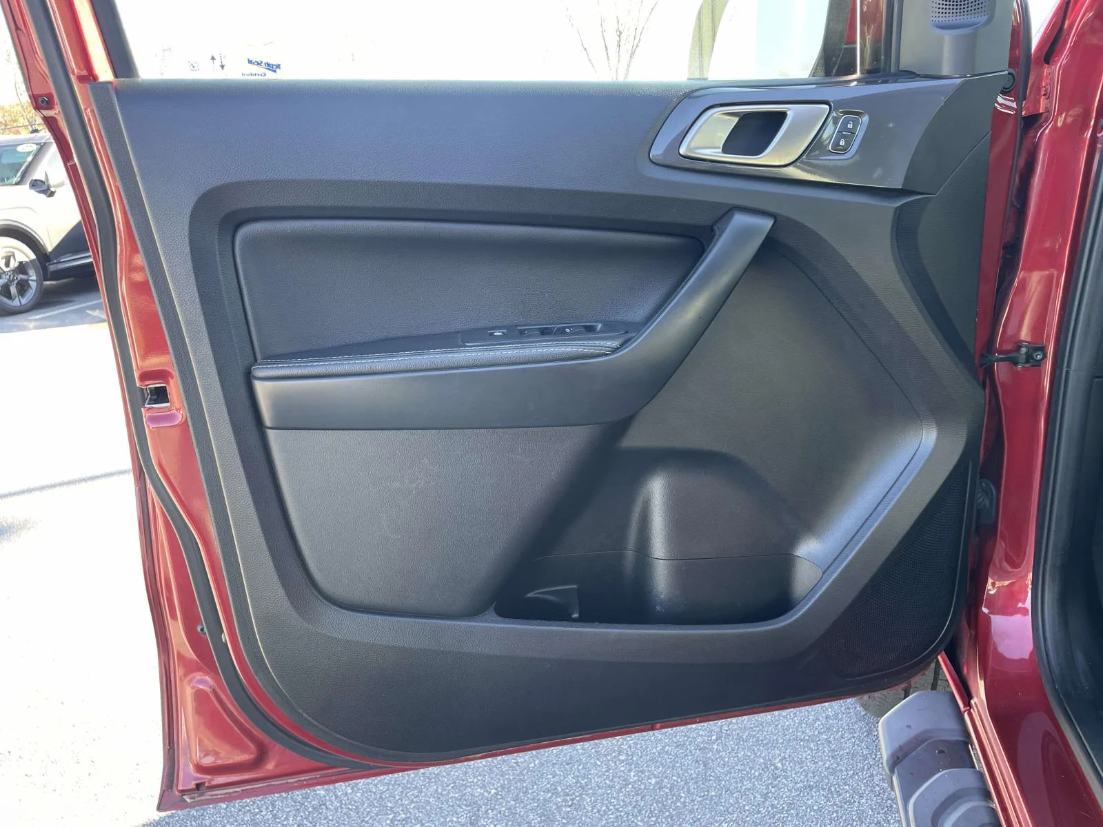 Used 2020 Rapid Red Metallic Tinted Clearcoat Ford LARIAT image 5