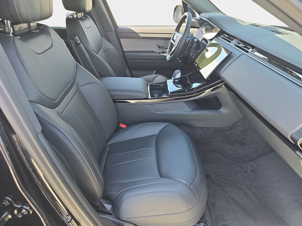 New 2026 Santorini Black Land Rover SE image 10