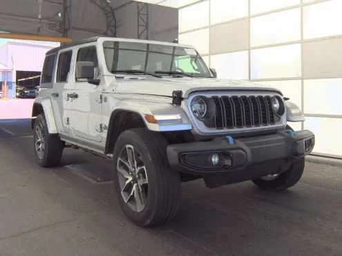 Used 2024 Silver Zynith Clearcoat Jeep Sport S image 4