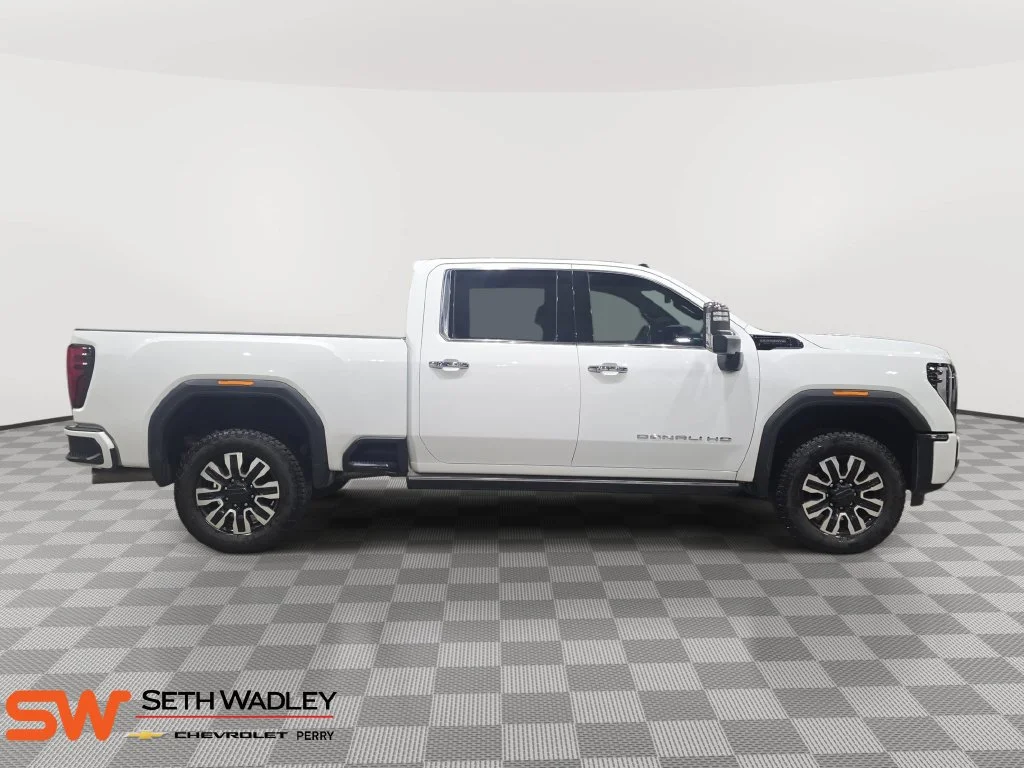 Used 2024 Summit White GMC Denali Ultimate image 8