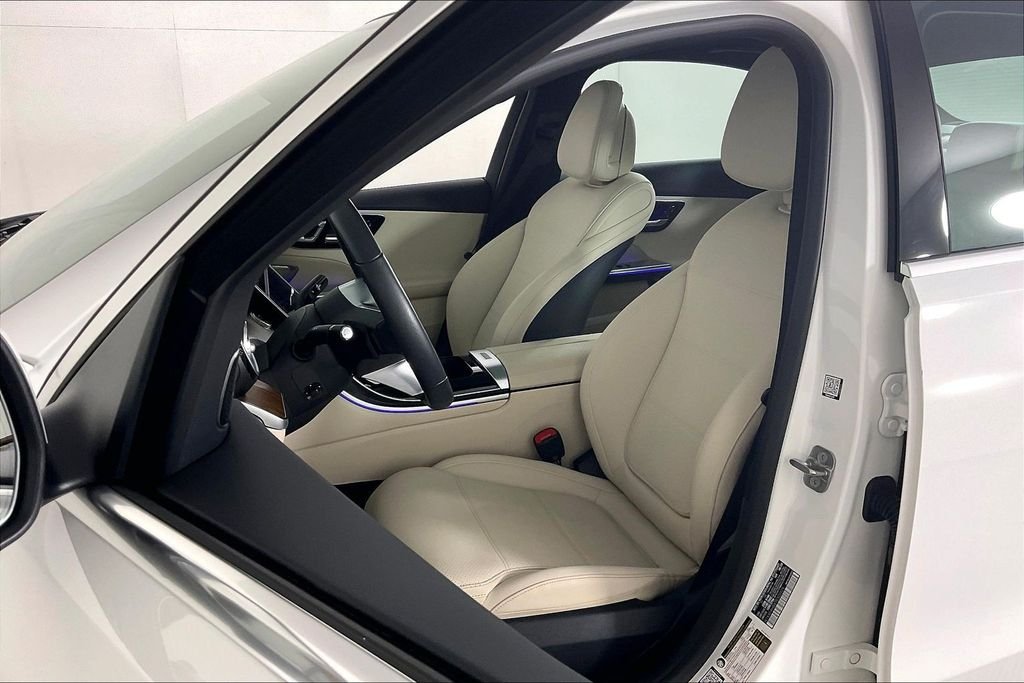 Used 2026  Mercedes-Benz C 300 image 17