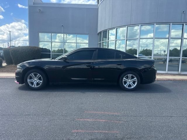 Used 2016 Silver Dodge SE image 11