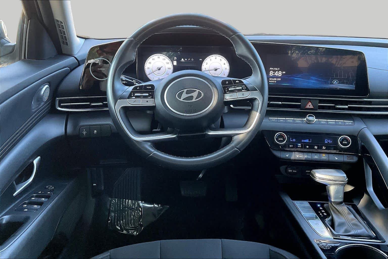 Used 2025 Amazon Gray Hyundai SEL Convenience image 6