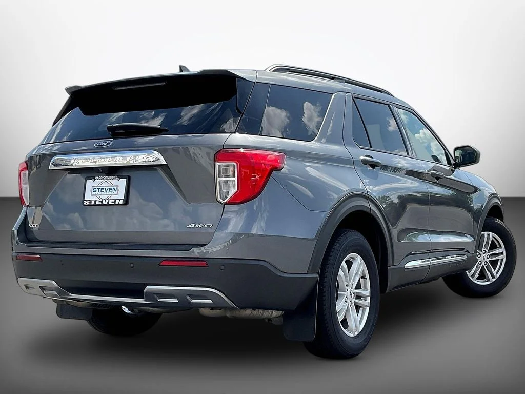 Certified Used 2023 Gray Ford XLT image 6