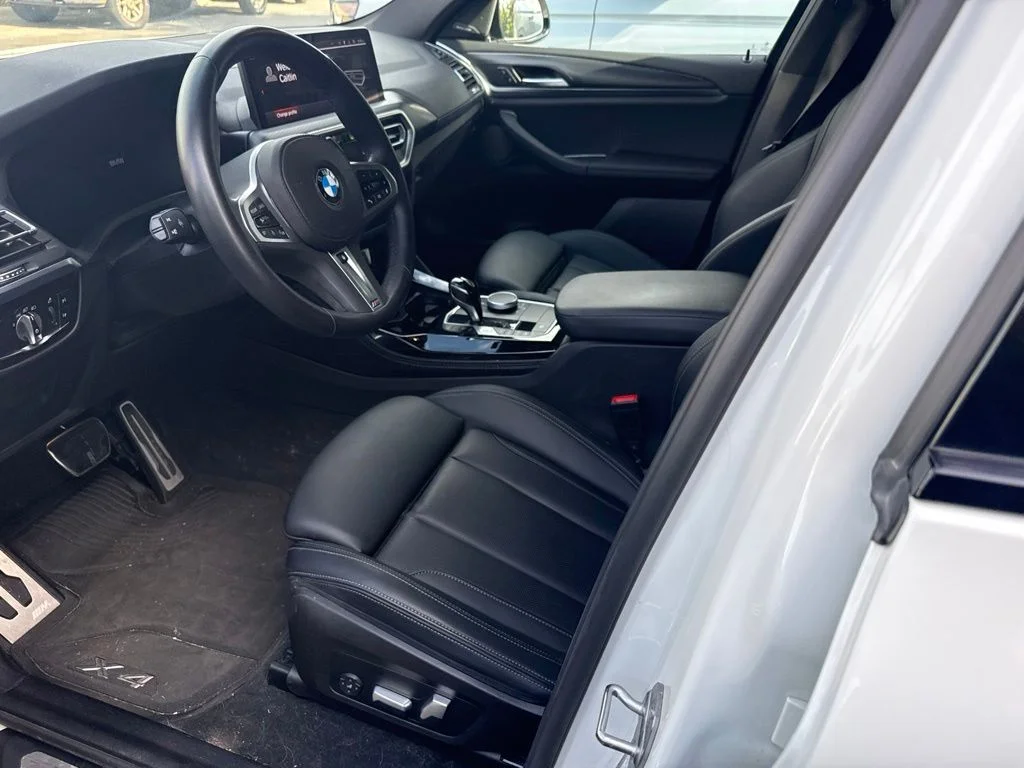 Used 2023 White BMW xDrive30i image 11