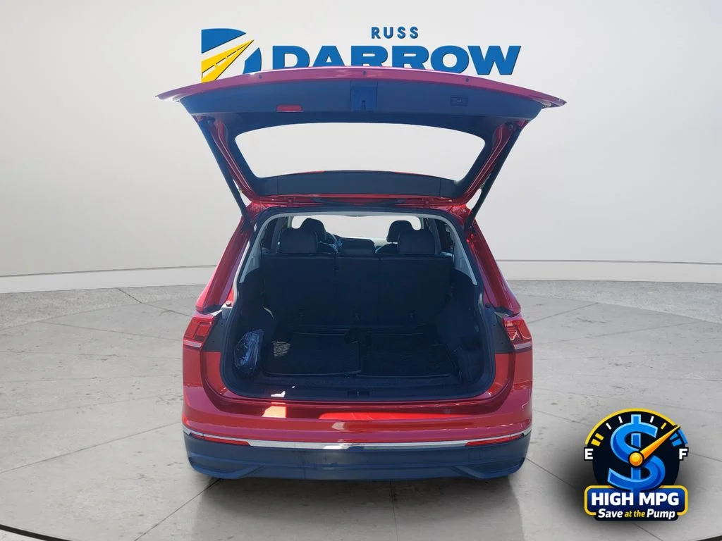 Used 2022 Red Volkswagen 2.0T SE image 32