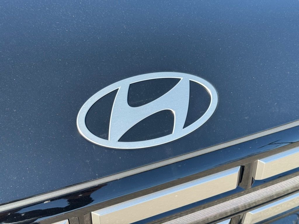Certified Used 2026 Black Hyundai SEL image 6