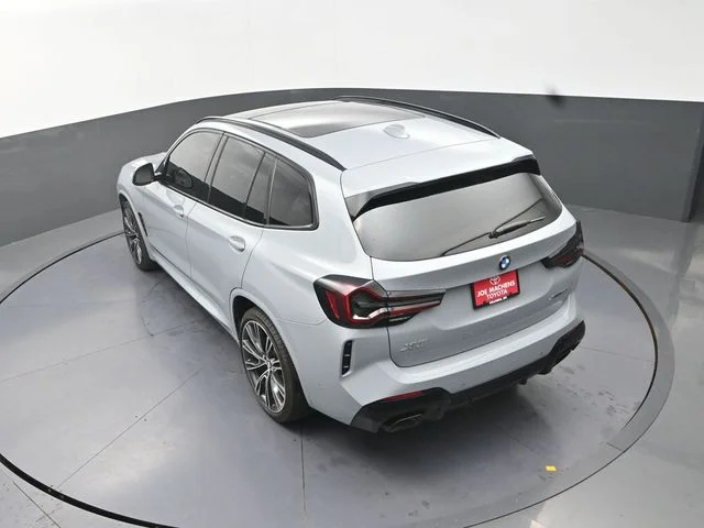 Used 2024 Gray BMW xDrive30i image 27