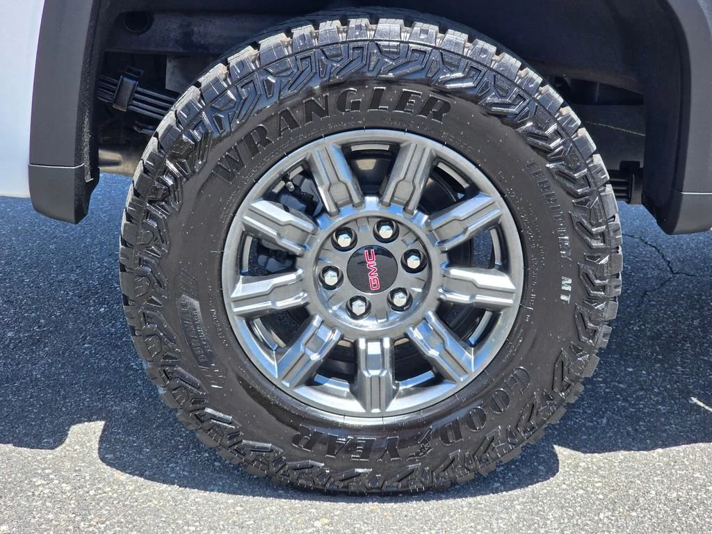 2025 GMC Sierra 1500 AT4X - Photo 24