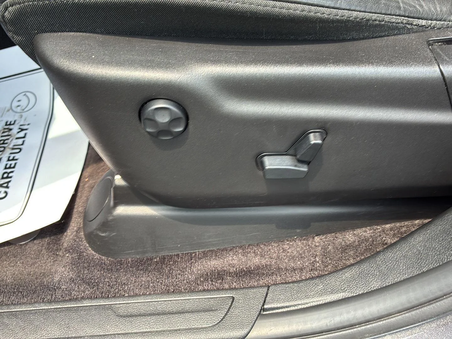 Used 2018 Granite Crystal Metallic Clearcoat Jeep Altitude image 13