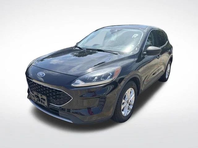 Used 2022 Black Ford SE image 4
