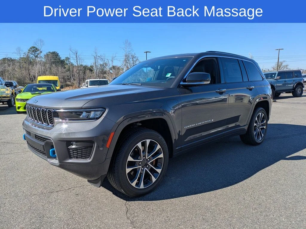 Used 2022 Gray Jeep Overland 4xe image 8