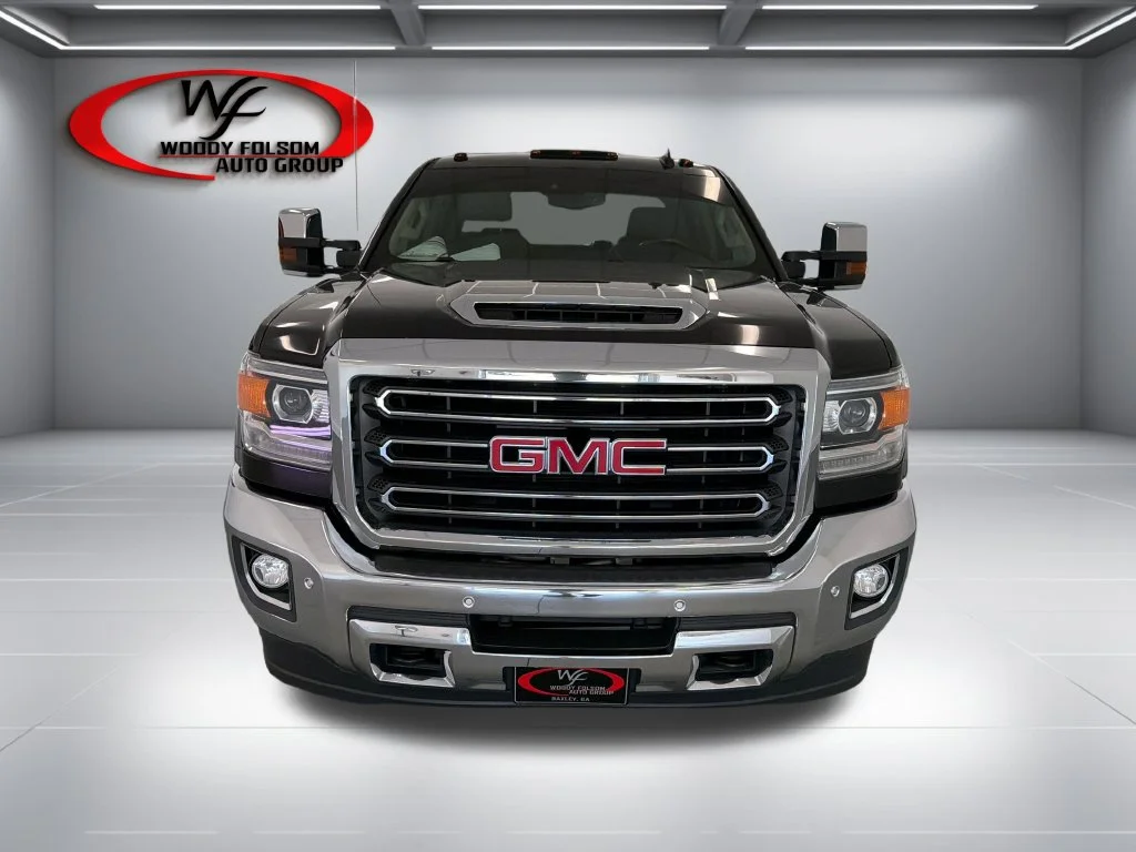 Used 2018  GMC SLT image 2