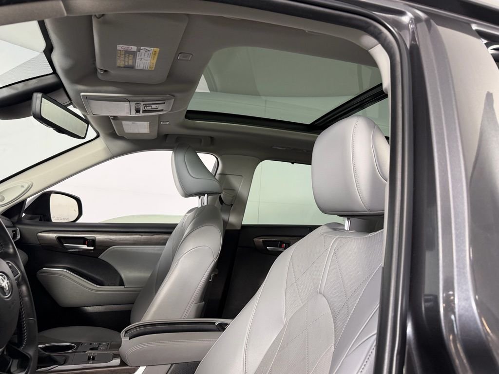 Used 2024 Magnetic Gray Metallic Toyota Platinum image 19