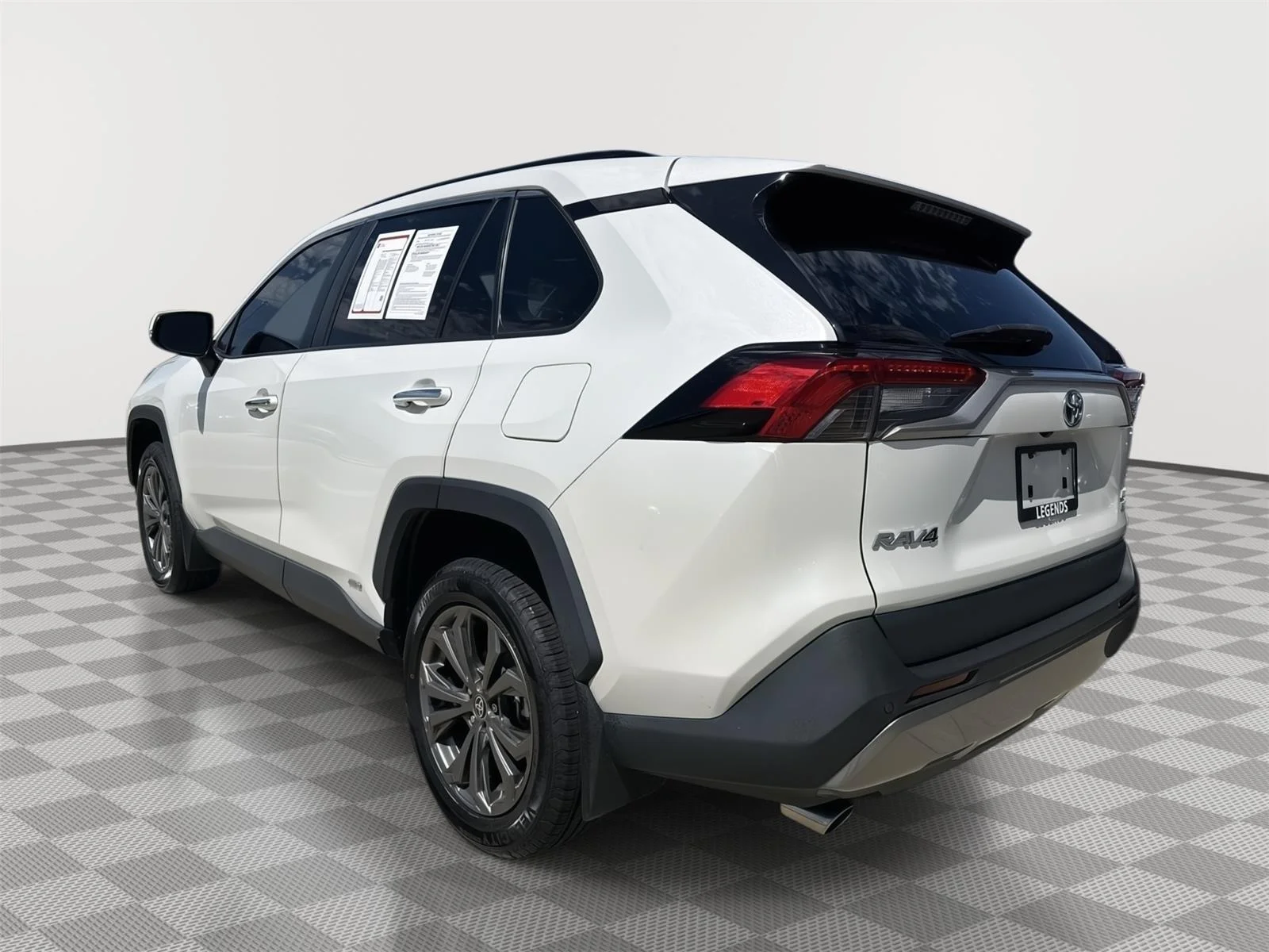 Used 2022 Blizzard Pearl Toyota Limited image 12