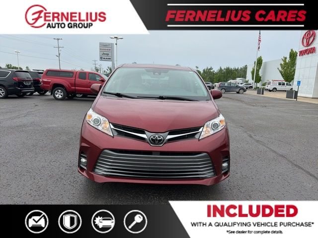 Used 2020 Red Toyota XLE image 4