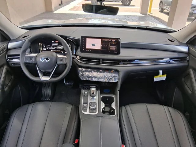 New 2027 RADIANT WHITE INFINITI Pure FWD image 9