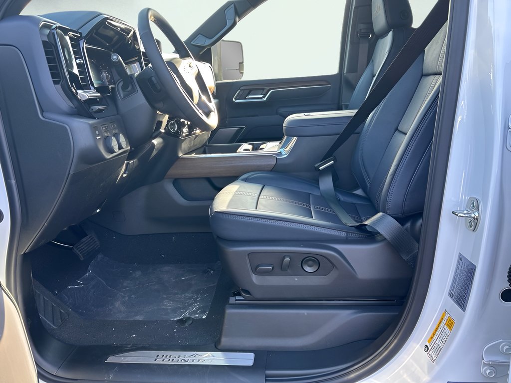 New 2026 Summit White Chevrolet High Country image 10