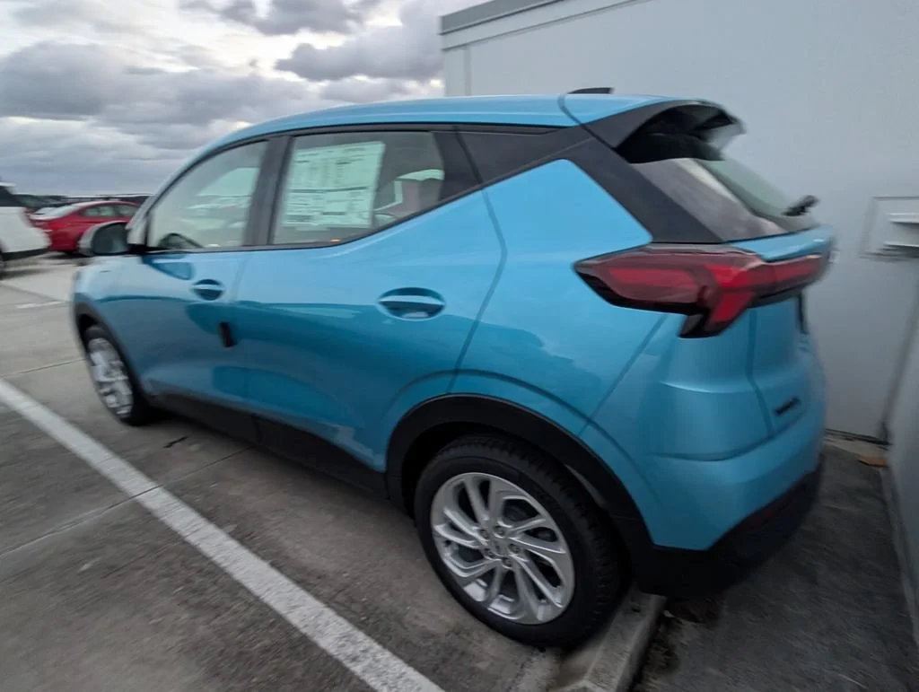 New 2027 Marina Blue Metallic Chevrolet LT image 9
