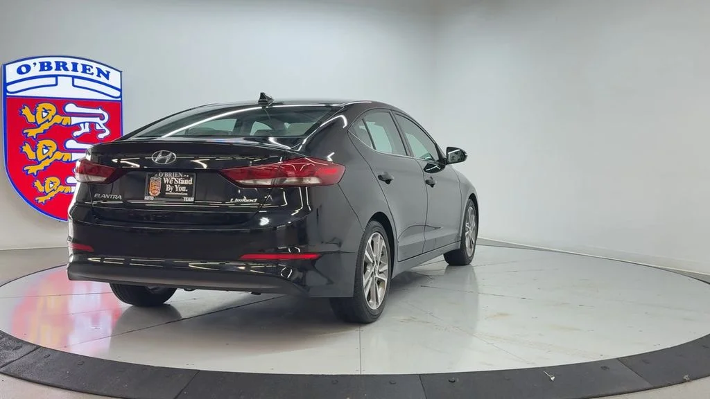 Used 2018 Phantom Black Hyundai Limited image 5