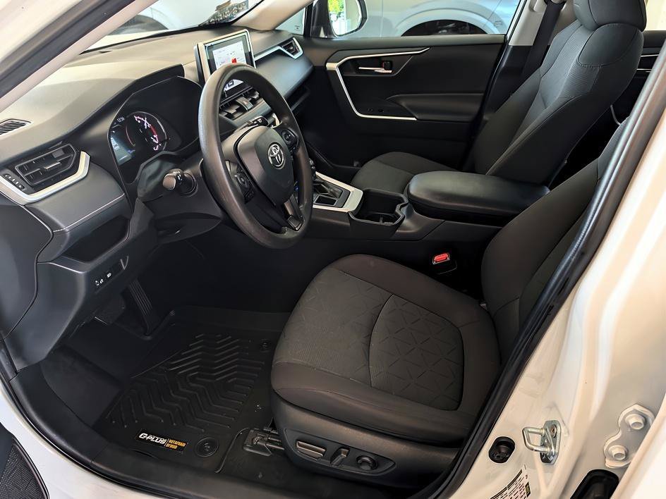 Used 2024 Ice Toyota XLE image 10