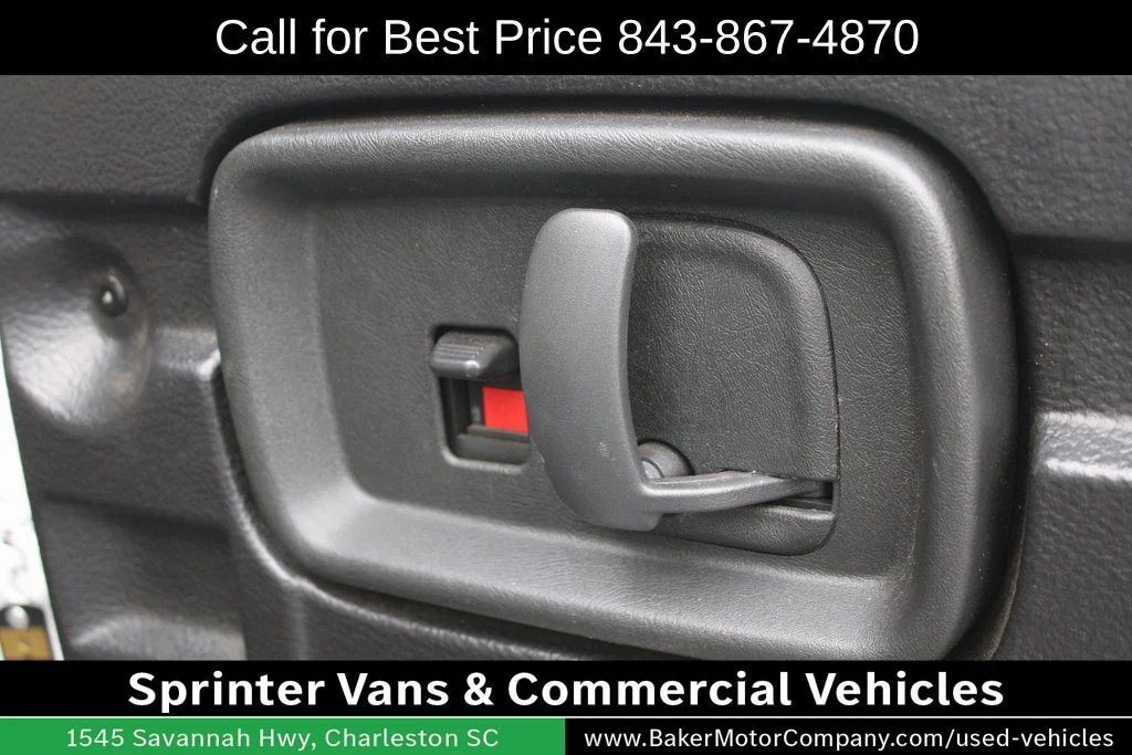 2023 GMC Savana Cargo Work Van - Photo 36