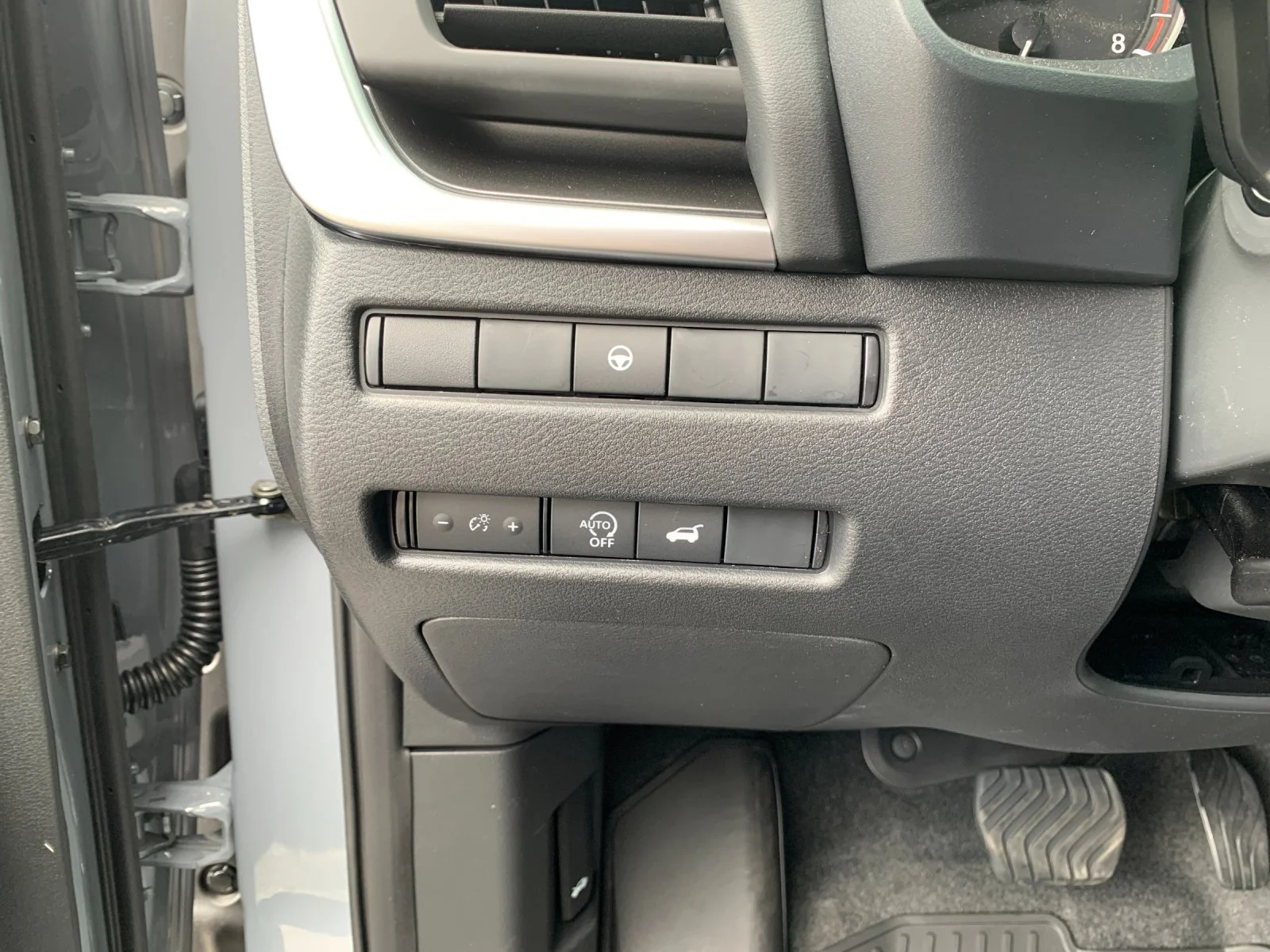 New 2026 Boulder Gray Pearl Nissan SV image 30