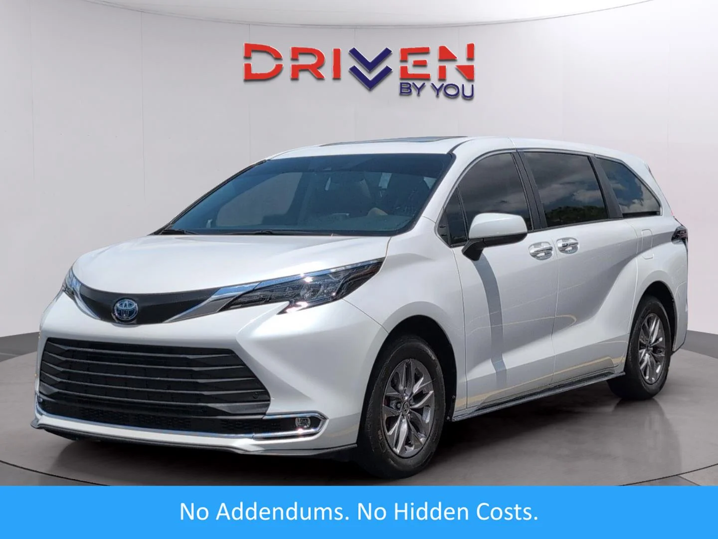 Used 2024 Windchill Pearl Toyota XLE image 1