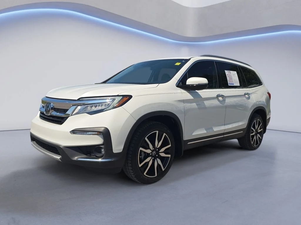 2022 Honda Pilot Touring AWD's photo