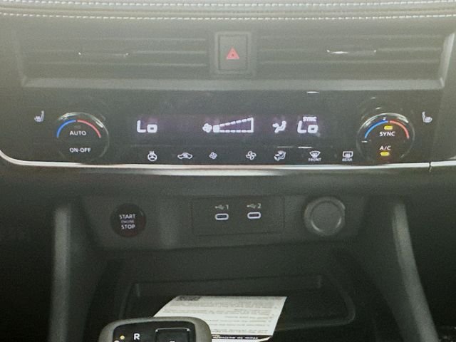 New 2026 Everest White Pearl TriCoat Nissan Dark Armor™ image 18