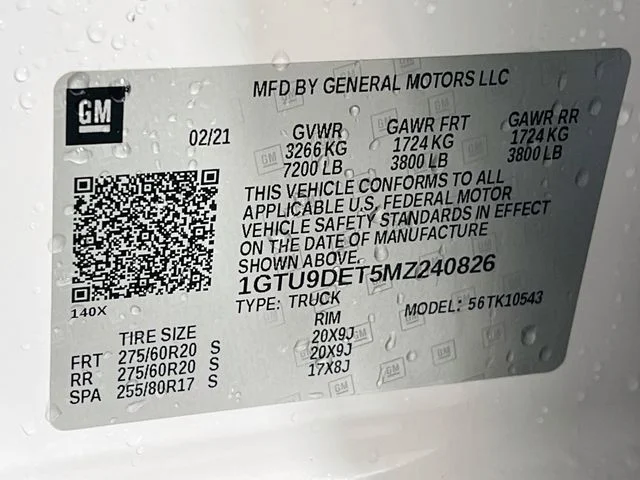Used 2021 White GMC SLT image 32