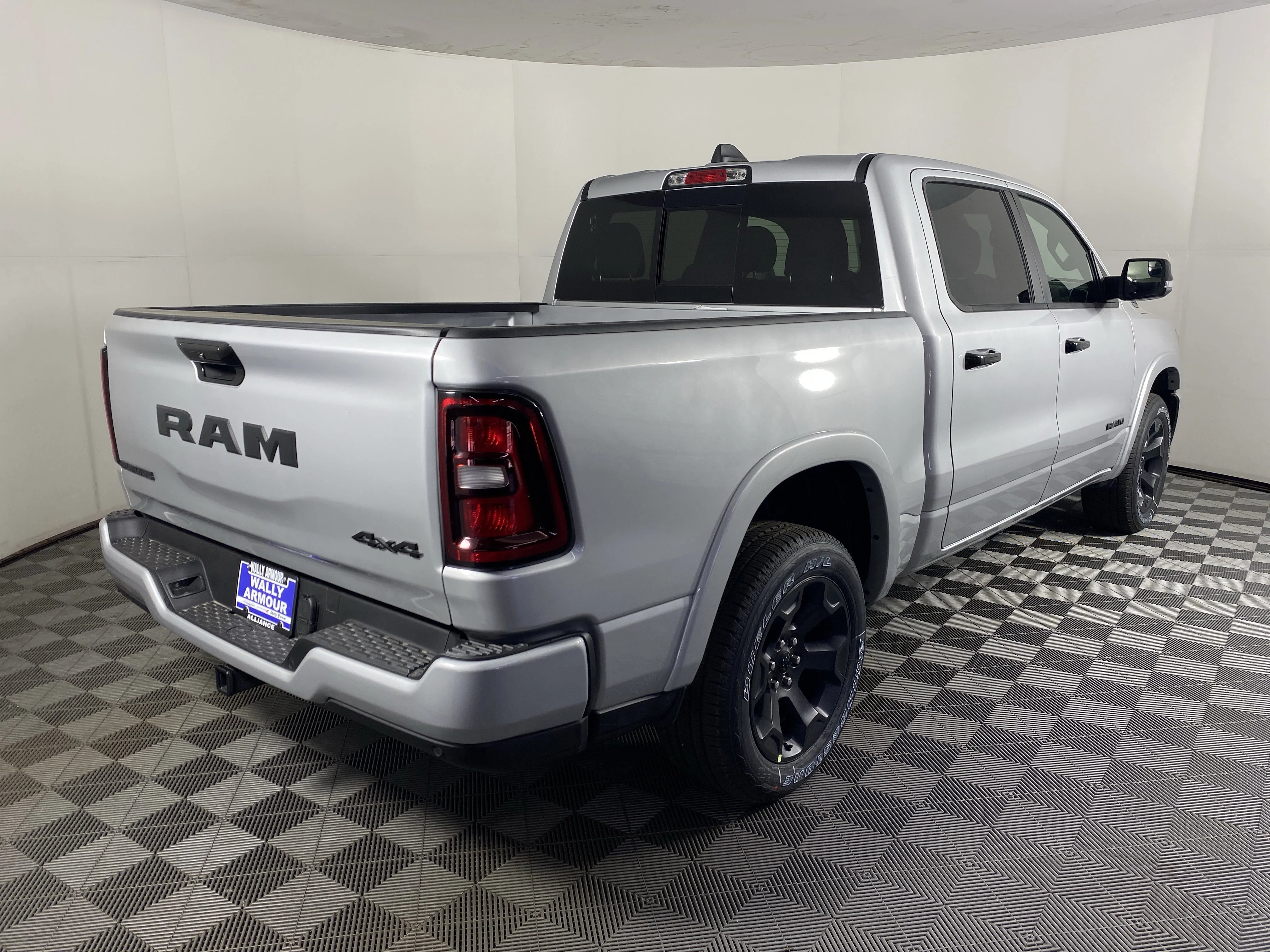 New 2026 Silver Zynith Exterior Paint RAM Big Horn/Lone Star image 7