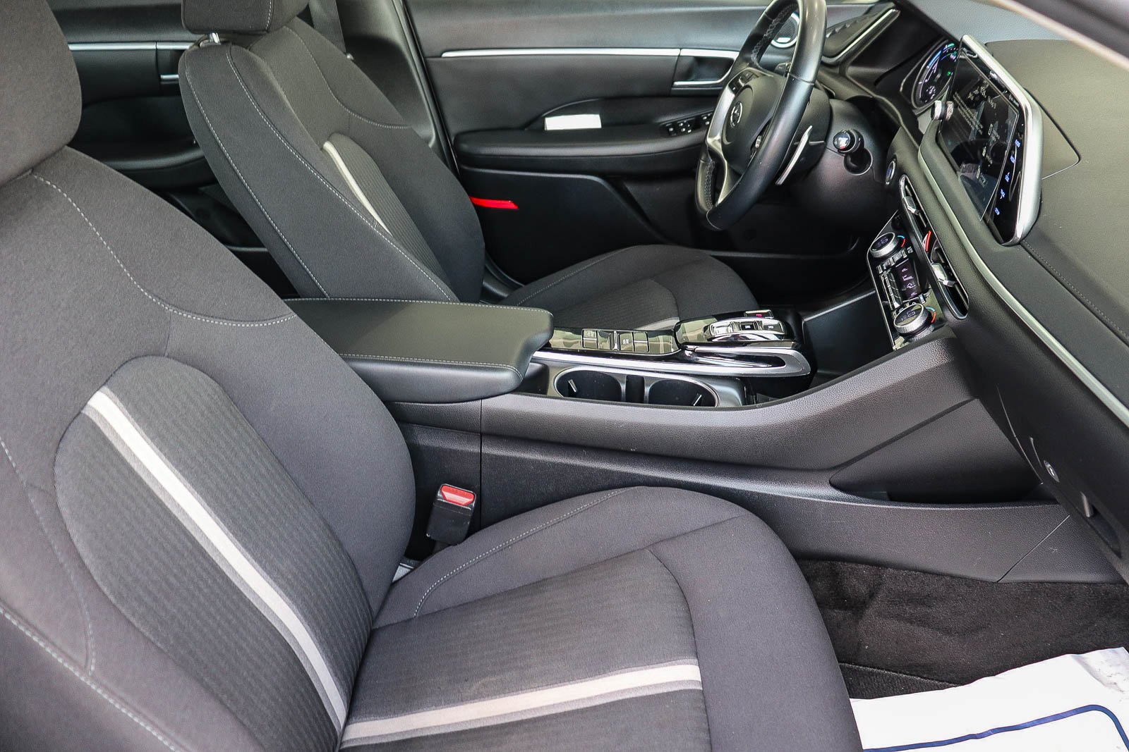Used 2023 Serenity White Hyundai SEL image 19