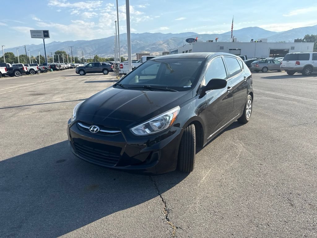 Used 2016 Ultra Black Pearl Hyundai SE image 16