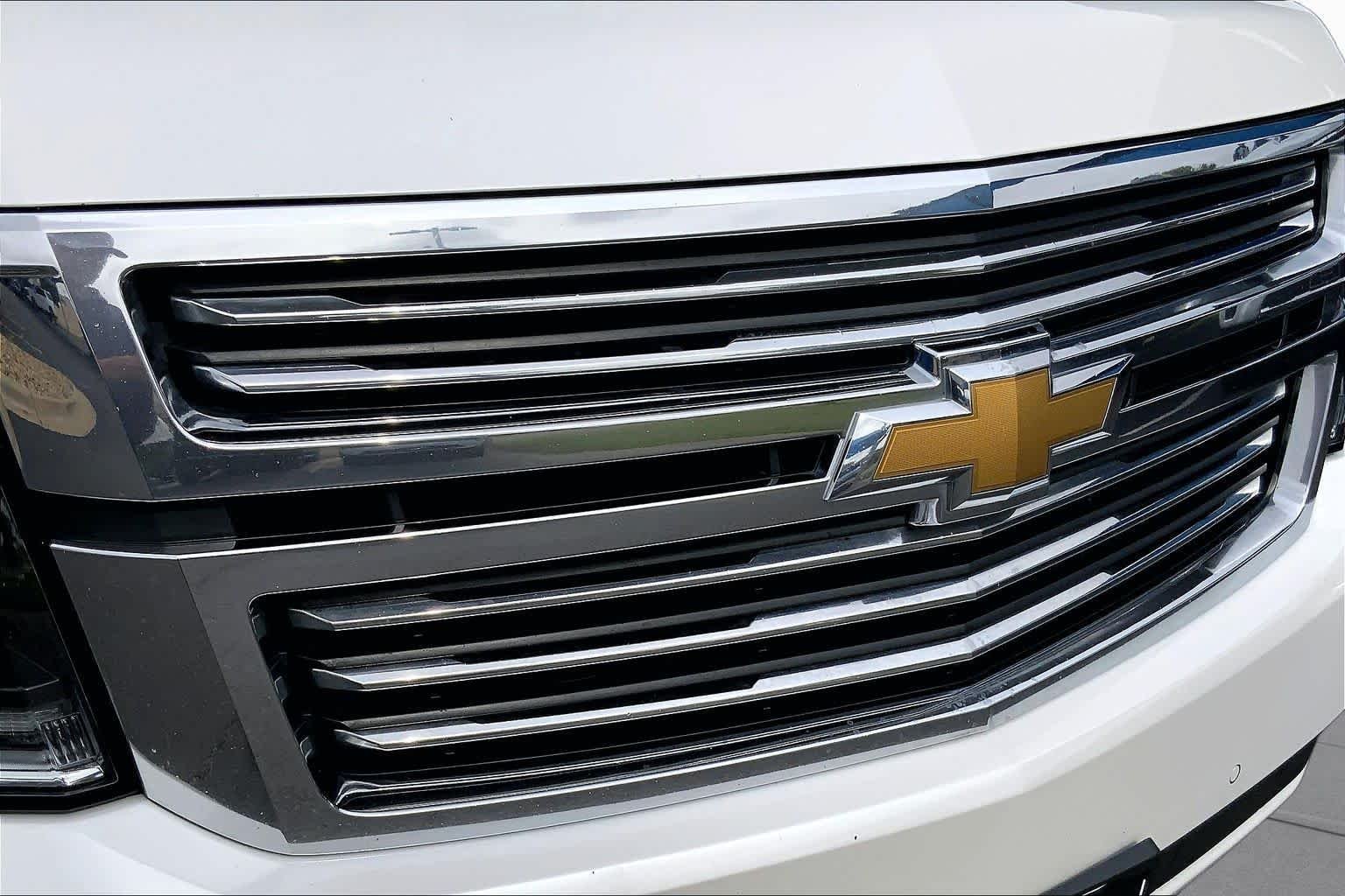Used 2016 Iridescent Pearl Tricoat Chevrolet LTZ image 29