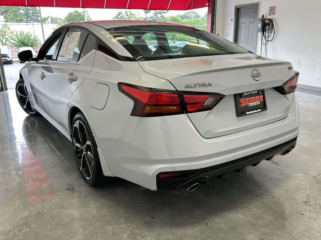 Used 2025 Gray Nissan 2.5 SR image 5