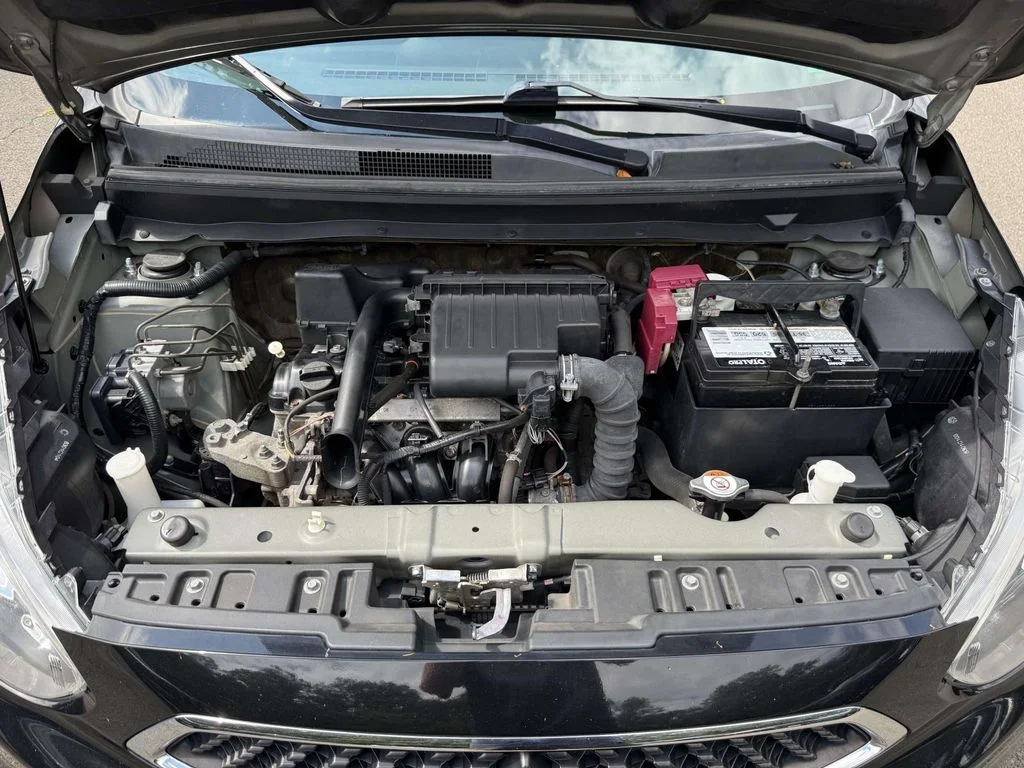 Used 2019 Black Mitsubishi RF image 11