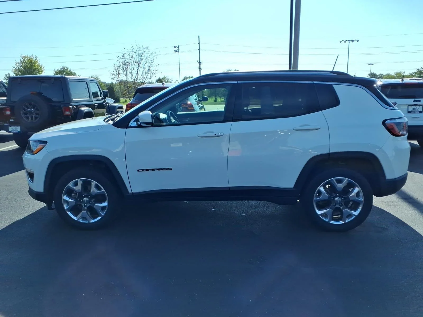 Used 2018 White Clearcoat Jeep Limited image 4