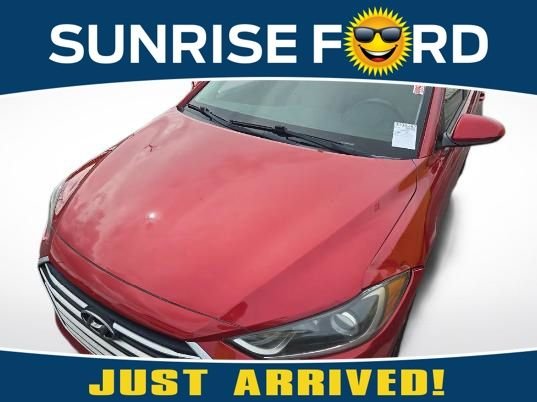 Used 2018 Red Hyundai SEL image 1