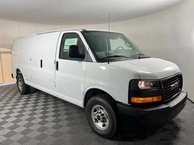 2026 GMC Savana 3500 Ext WB's photo